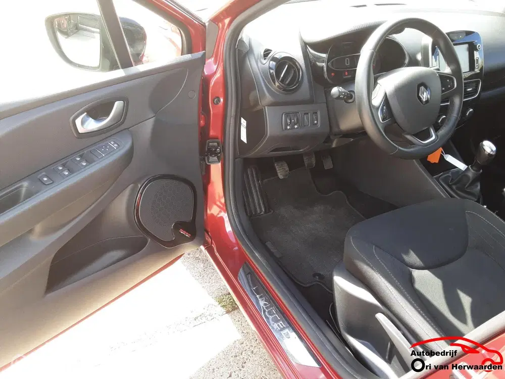 Renault Clio 0.9 TCe Limited uit 2019, foto 2