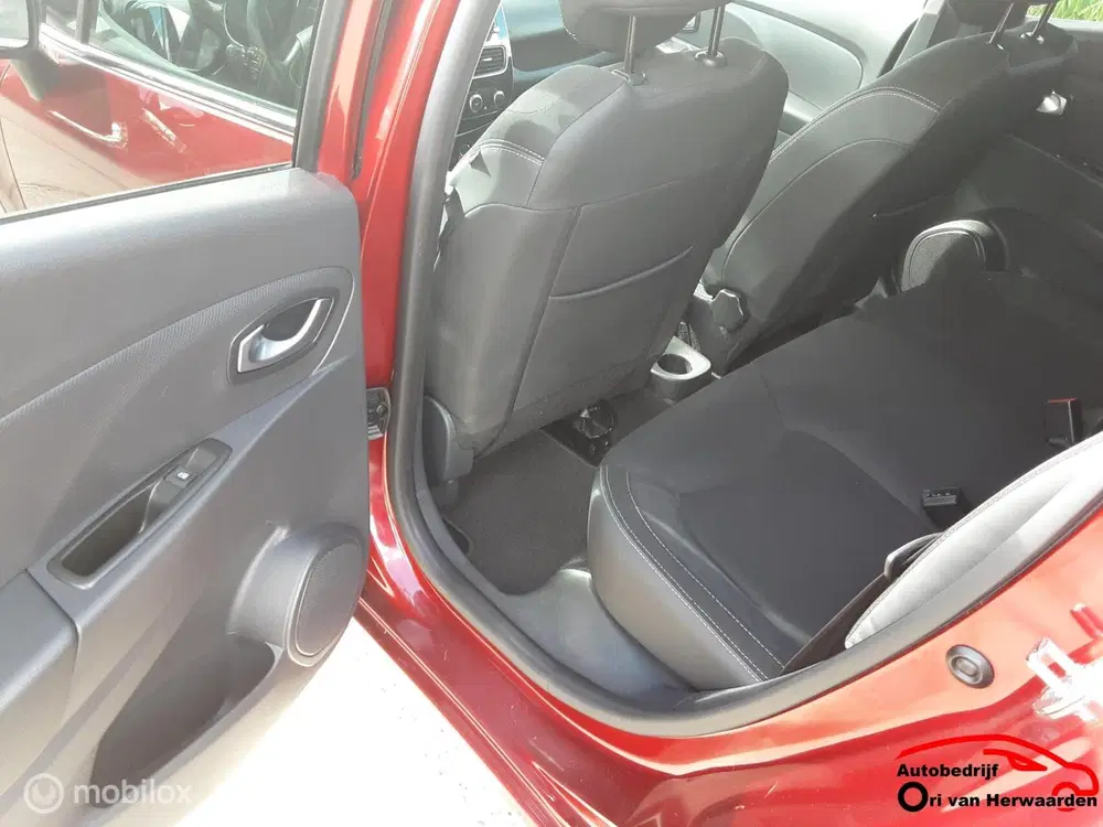 Renault Clio 0.9 TCe Limited uit 2019, foto 7