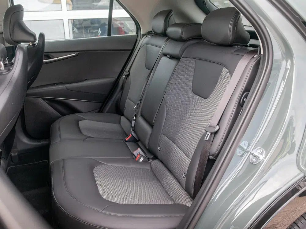 Kia Niro 1.6 GDi PHEV DynamicLine uit 2025, foto 11