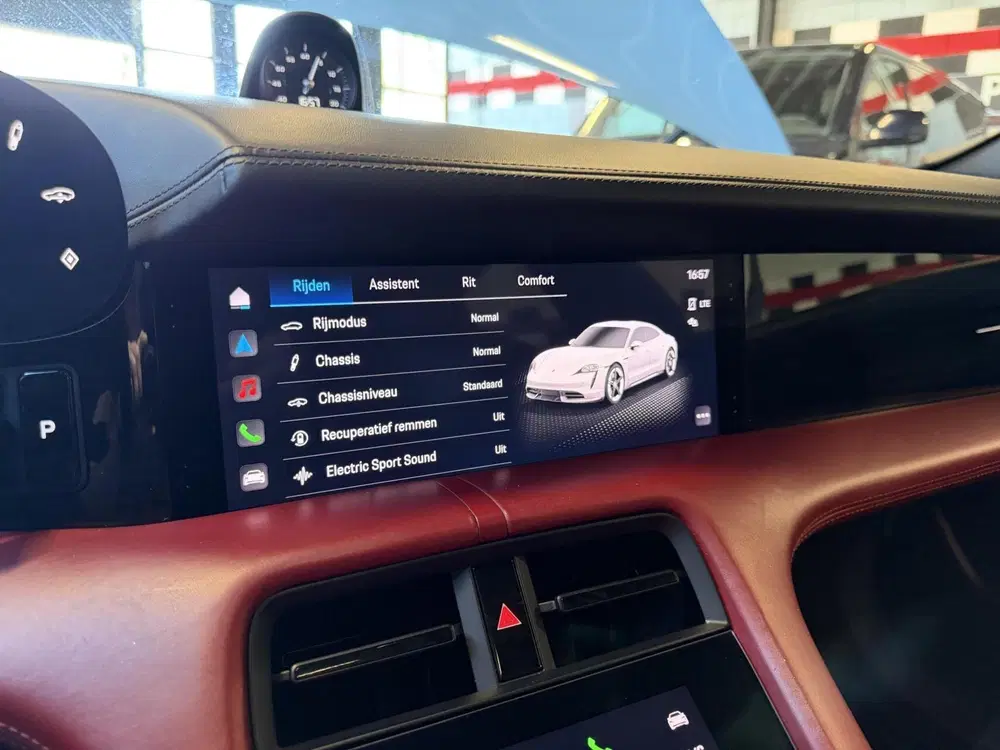 Porsche Taycan 4S 79 kWh uit 2020, foto 15