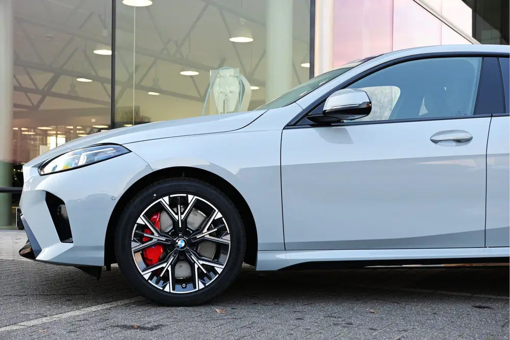 BMW 2-serie Coupé 220 M Sport Automaat uit 2026, foto 7