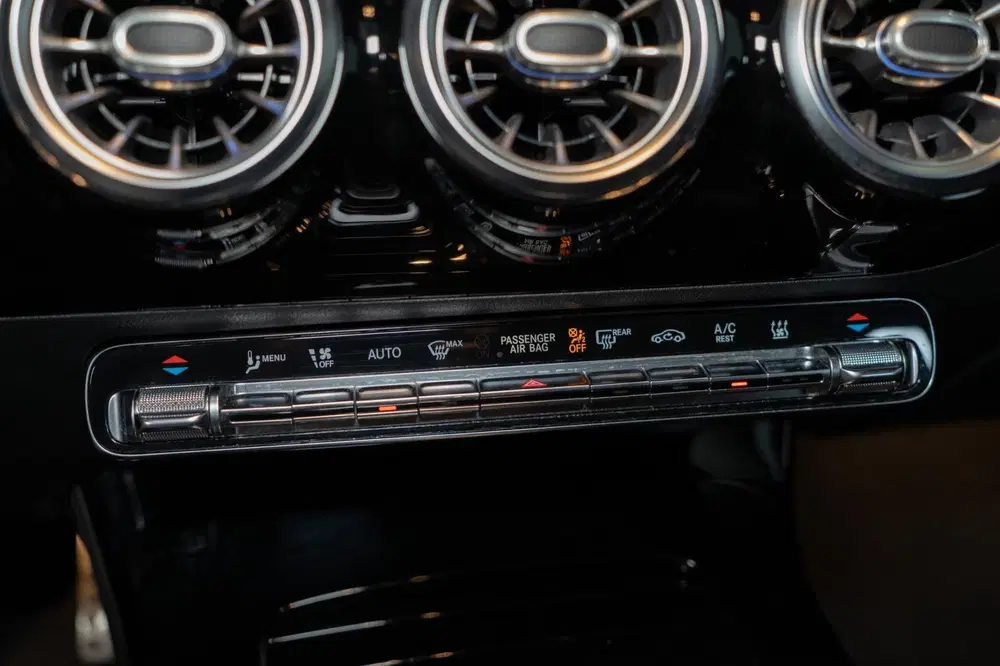 Mercedes-Benz CLA 200 Business Solutio uit 2019, foto 14