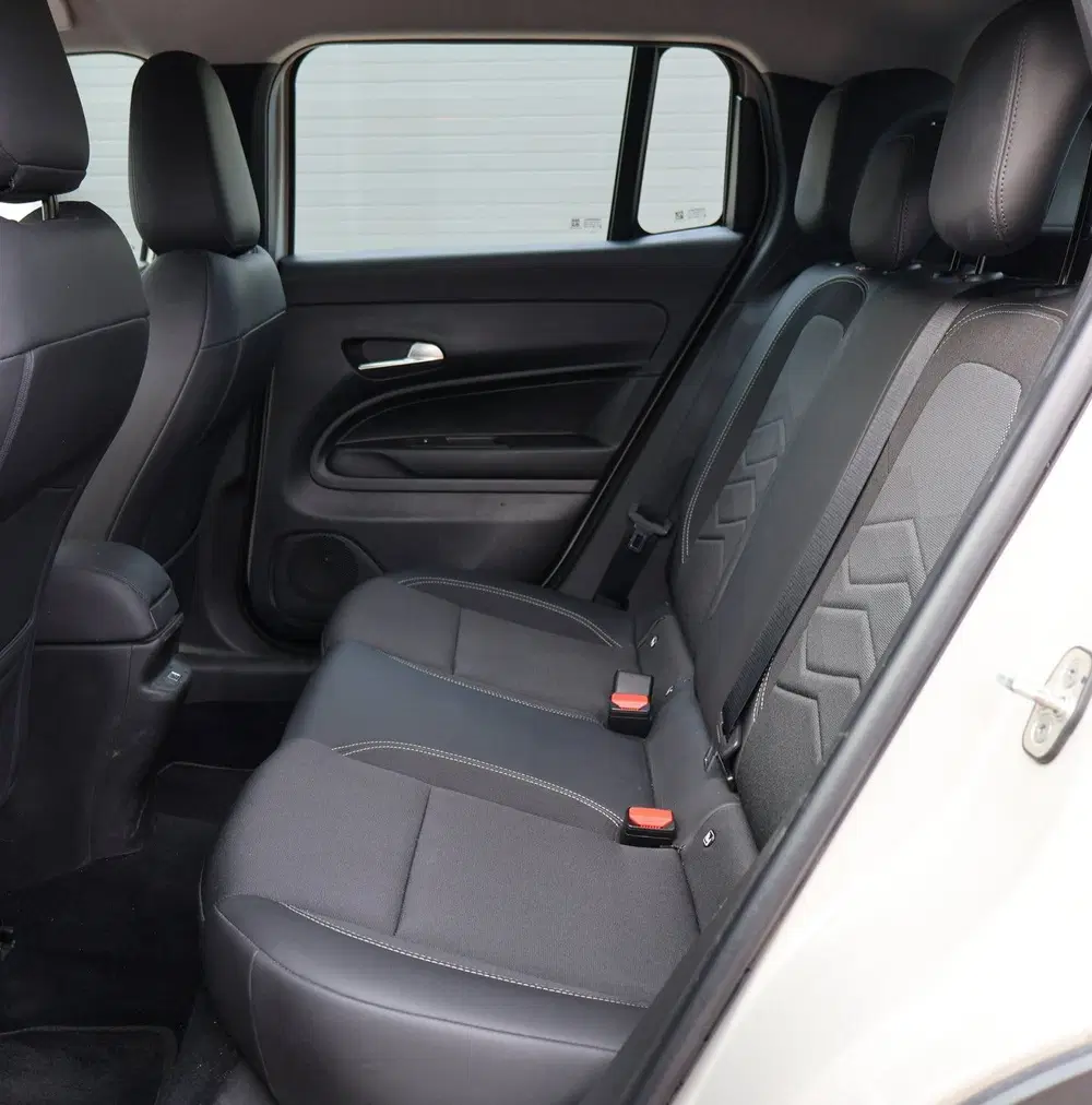 Jeep Avenger 1.2 Longitude Led uit 2025, foto 11