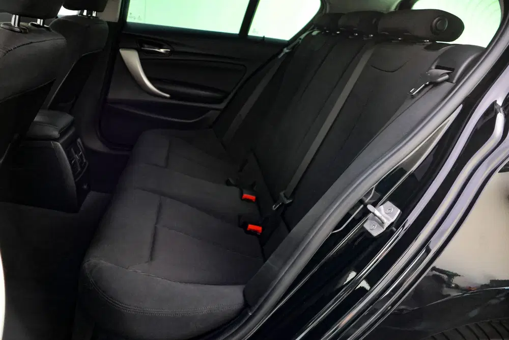 BMW 1-serie 116i Executive FULL LED uit 2019, foto 11
