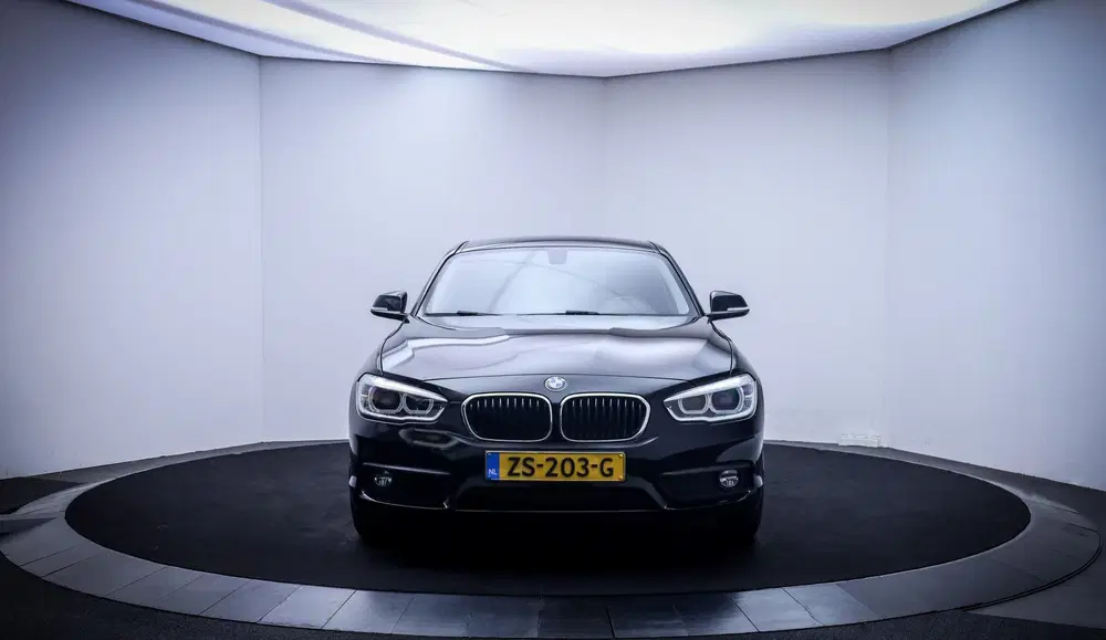 BMW 1-serie 116i Executive FULL LED uit 2019, foto 2