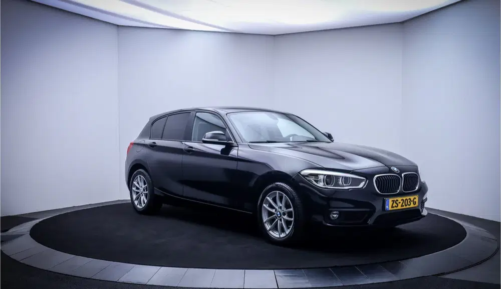 BMW 1-serie 116i Executive FULL LED uit 2019, foto 3