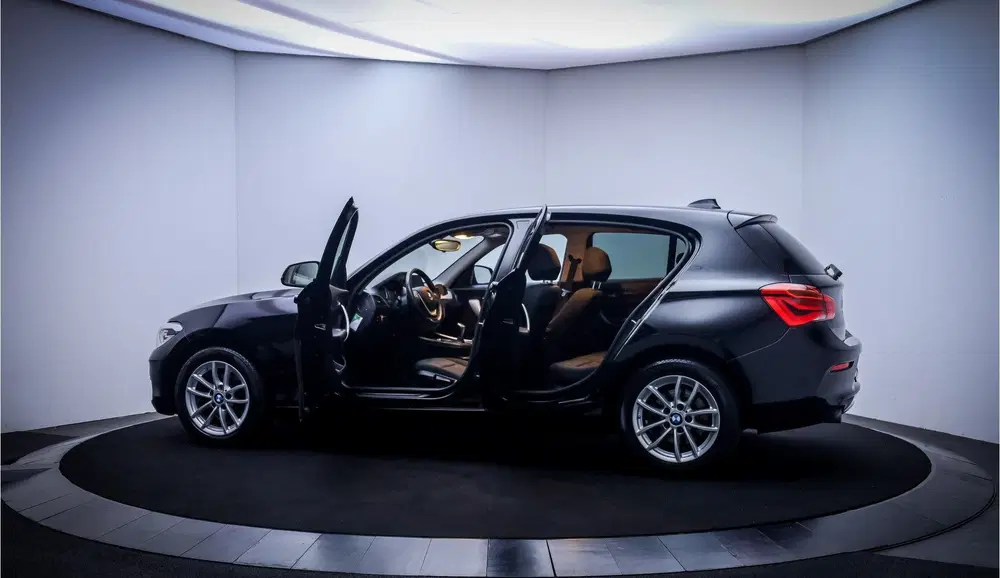 BMW 1-serie 116i Executive FULL LED uit 2019, foto 9