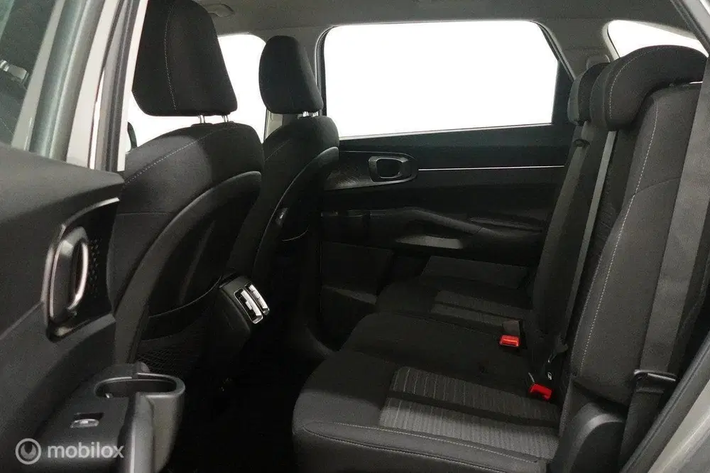 Kia Sorento 1.6 T-GDI Plug-in Hybrid 4WD DynamicLine 7 uit 2023, foto 6