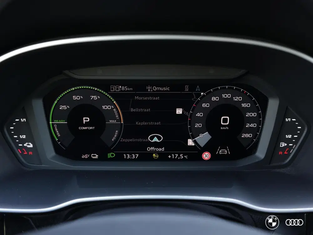 Audi Q3 45 TFSI e S Edition uit 2023, foto 10