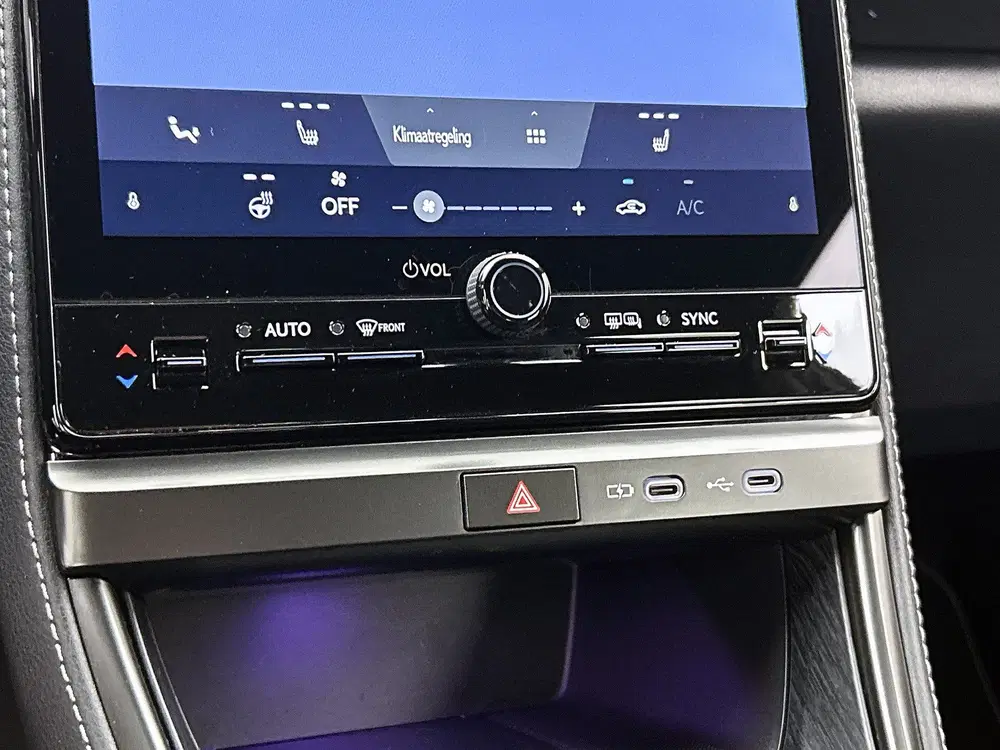 Lexus LBX Relax 2WD uit 2024, foto 11