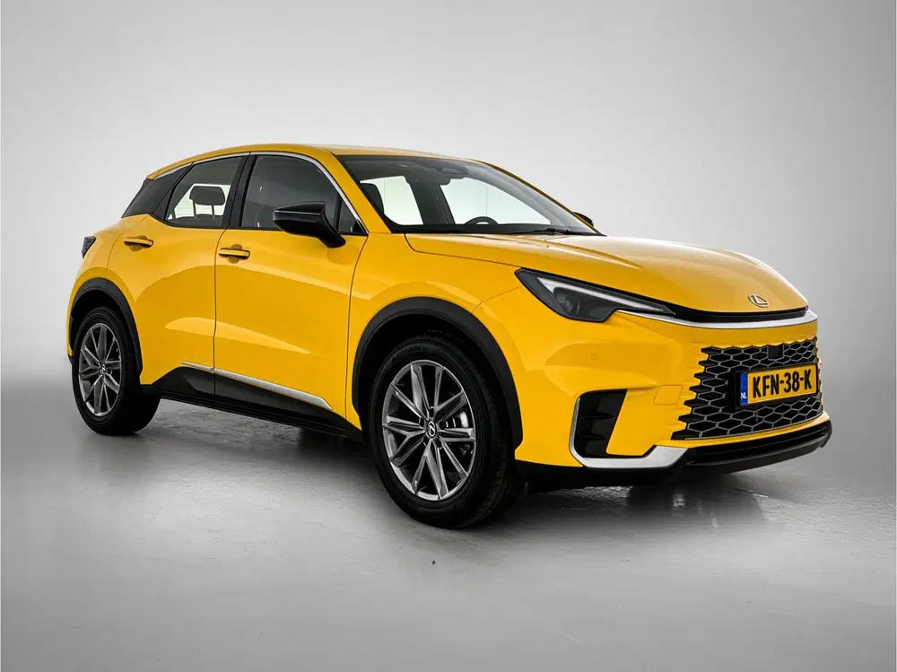 Lexus LBX Relax 2WD uit 2024, foto 14