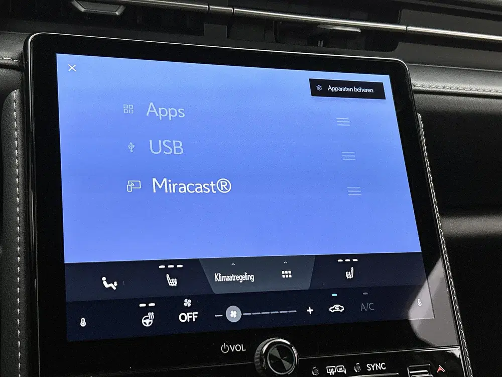 Lexus LBX Relax 2WD uit 2024, foto 7
