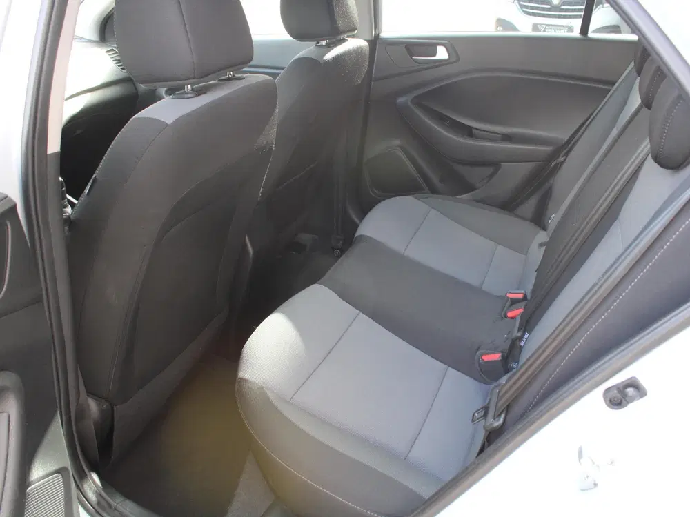 Hyundai i20 1.0 T-GDI Comfort uit 2020, foto 13