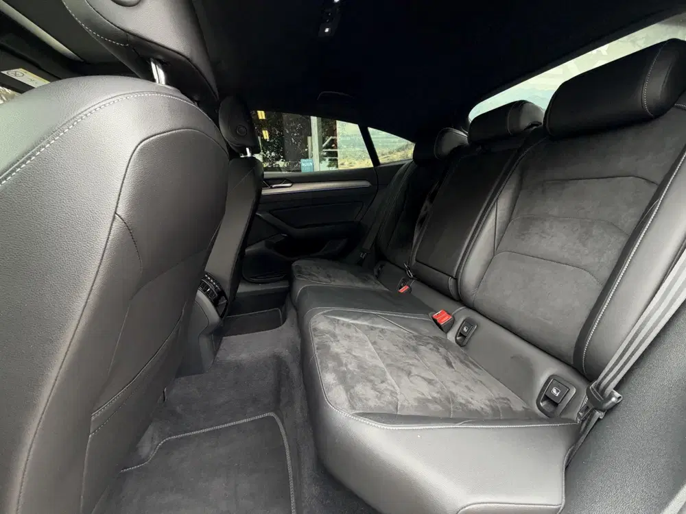 Volkswagen Arteon 1.5 TSI Business R uit 2019, foto 8