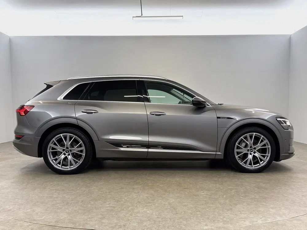 Audi e-tron 55 quattro Advanced edition 95 kWh uit 2021, foto 12