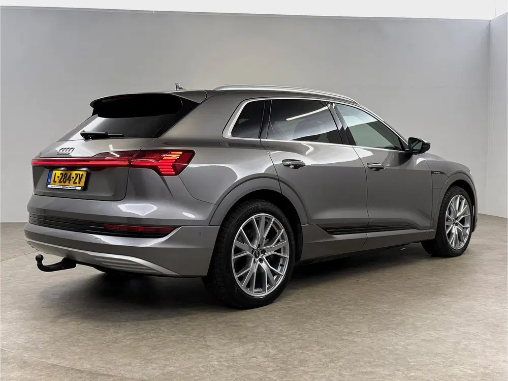 Audi e-tron 55 quattro Advanced edition 95 kWh uit 2021, foto 14