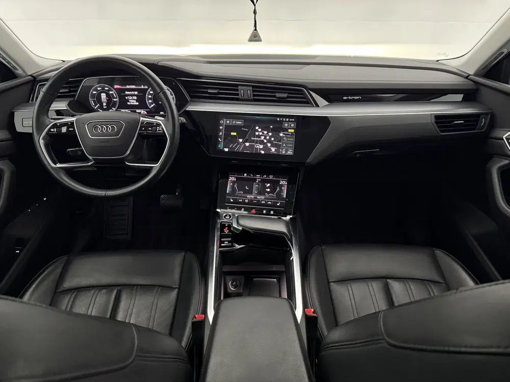 Audi e-tron 55 quattro Advanced edition 95 kWh uit 2021, foto 2