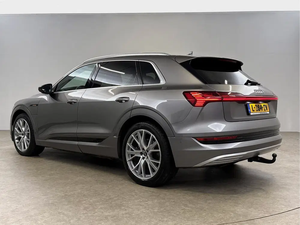Audi e-tron 55 quattro Advanced edition 95 kWh uit 2021, foto 3