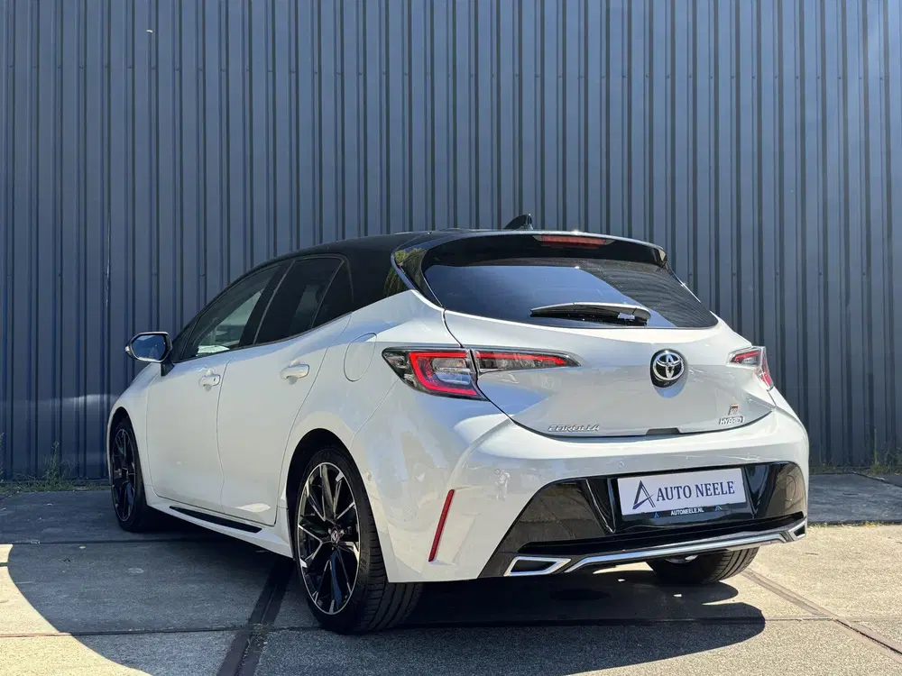 Toyota Corolla 2.0 Hybrid GR-Sport Plus Panoramadak uit 2020, foto 3