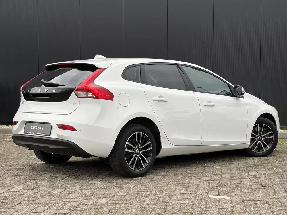 Volvo V40 1.5 T2 Polar+ Automaat uit 2019, foto 3
