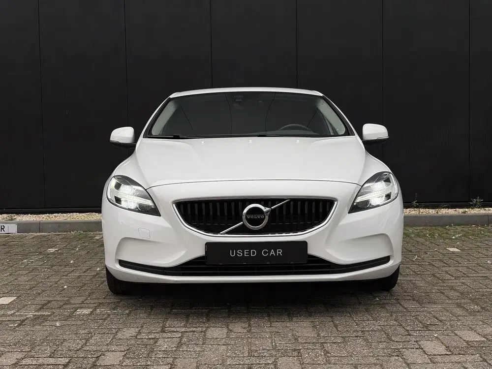 Volvo V40 1.5 T2 Polar+ Automaat uit 2019, foto 8