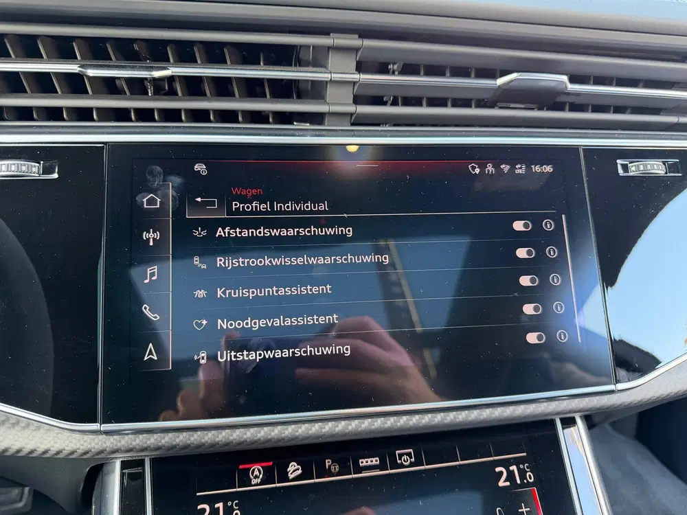 Audi RS Q8 4.0 TFSI RS Q8 quattro Performance Keramis uit 2024, foto 11