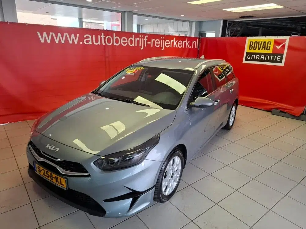 Kia Ceed 1.0 MHEV AUTOMAAT DynamicLine 5D uit 2023, foto 2