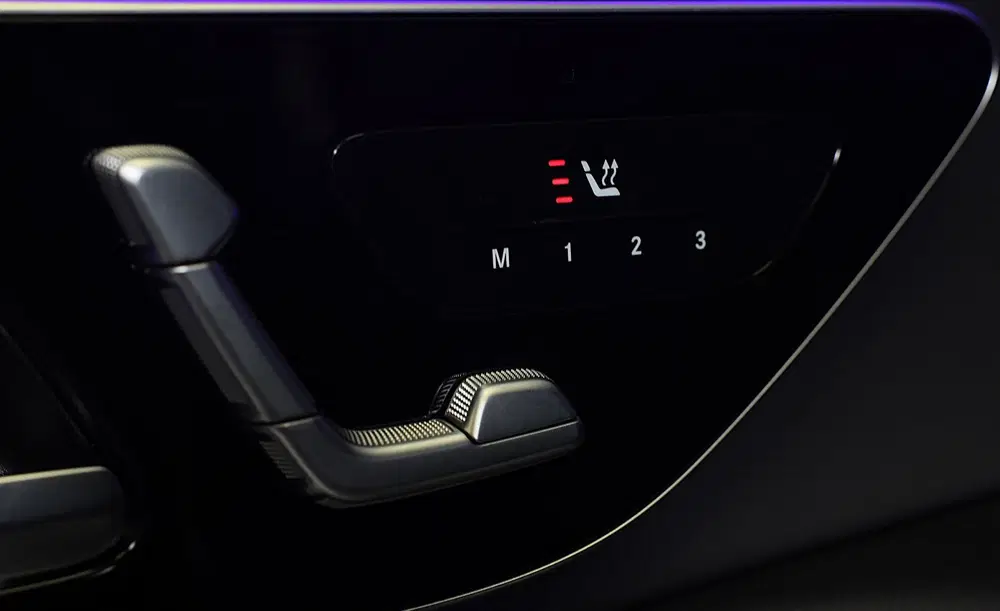 Mercedes-Benz E-Klasse 300 e AMG 53 Look uit 2025, foto 13