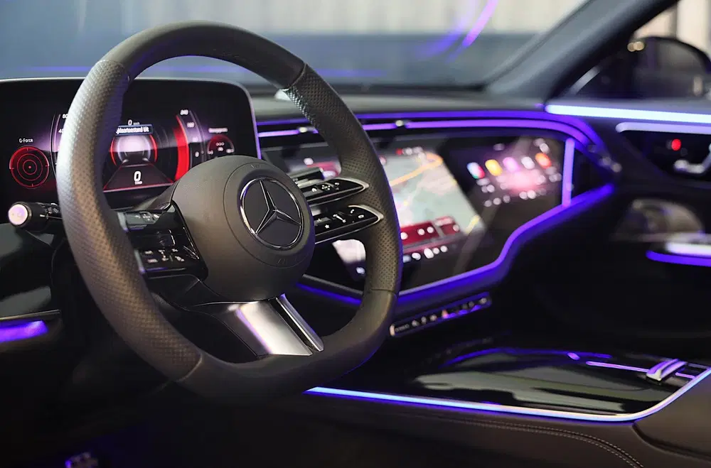 Mercedes-Benz E-Klasse 300 e AMG 53 Look uit 2025, foto 7