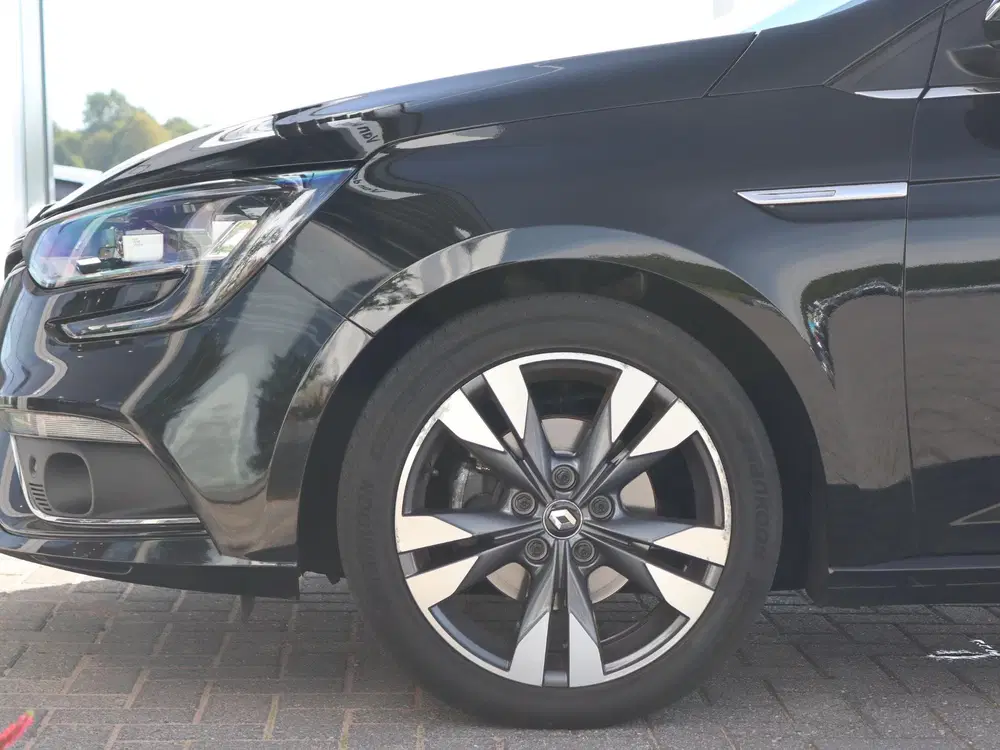 Renault Megane Mégane 1.3 TCe 140 pk Limited uit 2019, foto 2