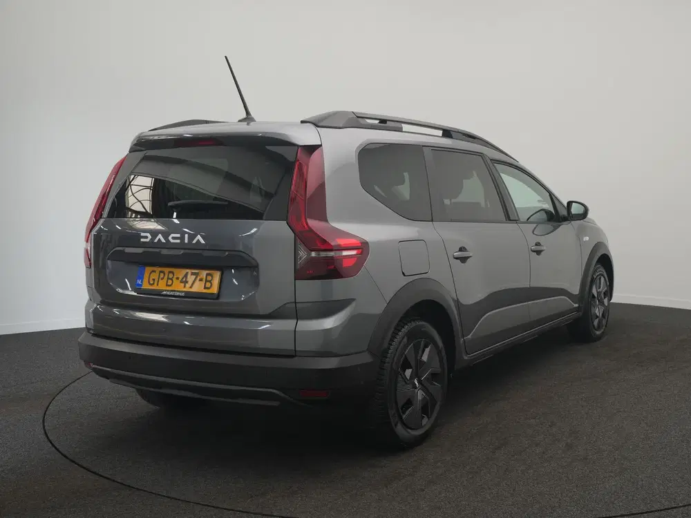 Dacia Jogger 1.6 Hybrid 140 Expression 7p. uit 2024, foto 4