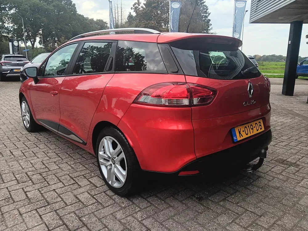 Renault Clio 0.9 TCe Limited uit 2019, foto 10