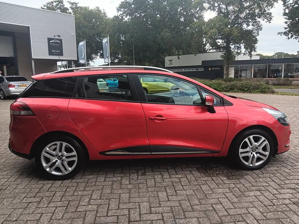 Renault Clio 0.9 TCe Limited uit 2019, foto 15