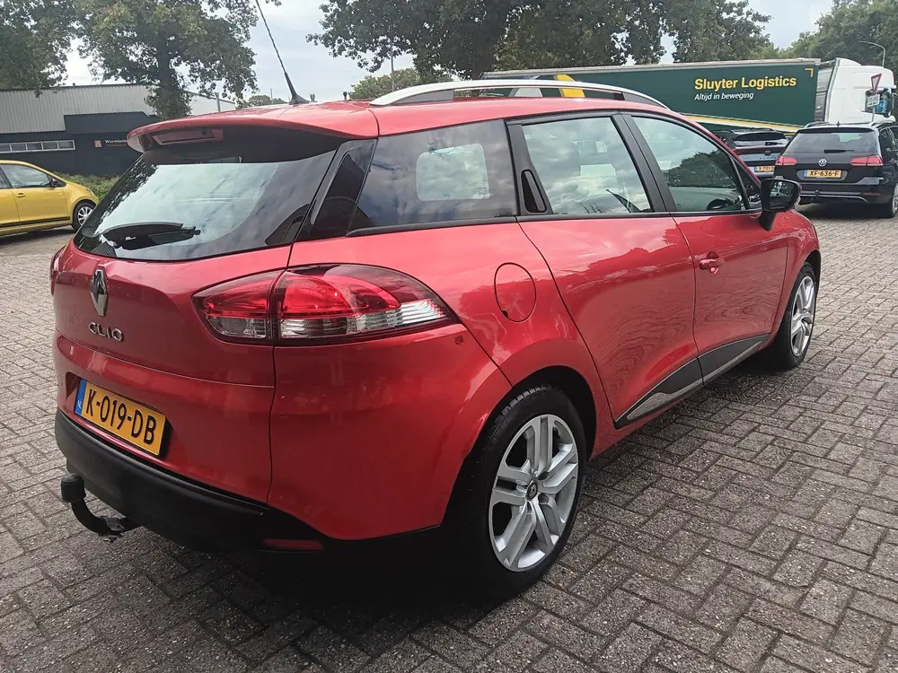 Renault Clio 0.9 TCe Limited uit 2019, foto 3