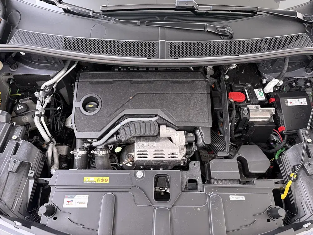 Peugeot 5008 1.2 Hybrid 136 GT 7 PERSOONS uit 2024, foto 15