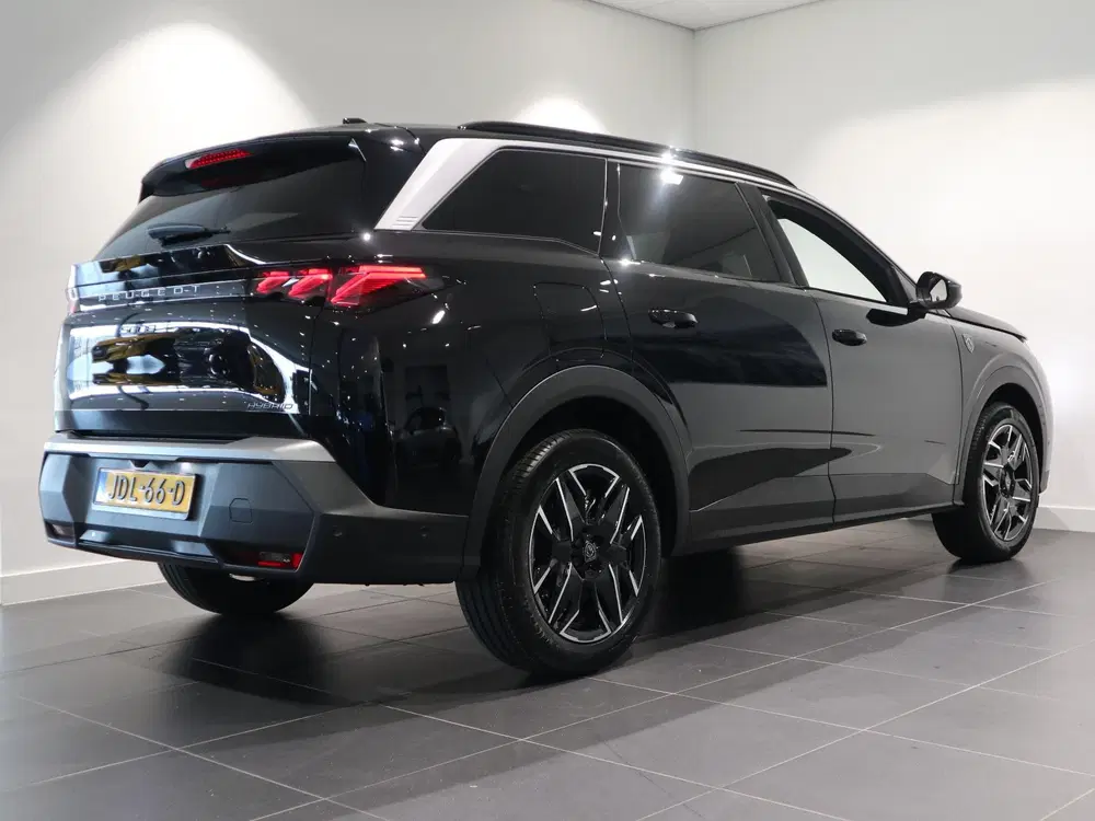 Peugeot 5008 HYBRID 145 GT uit 2025, foto 4