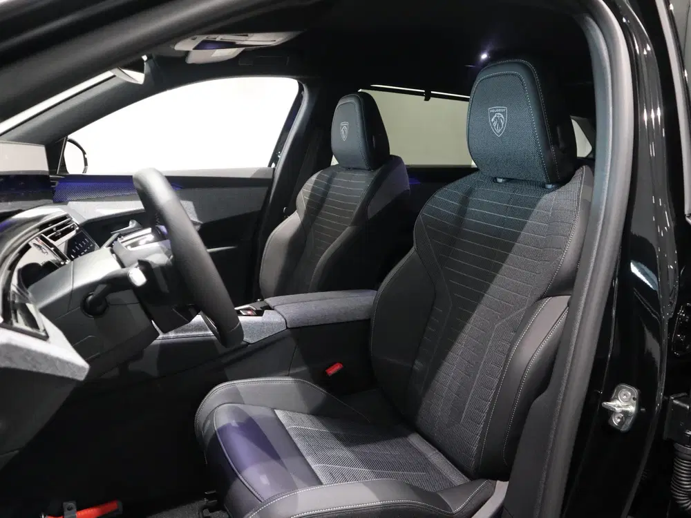 Peugeot 5008 HYBRID 145 GT uit 2025, foto 8