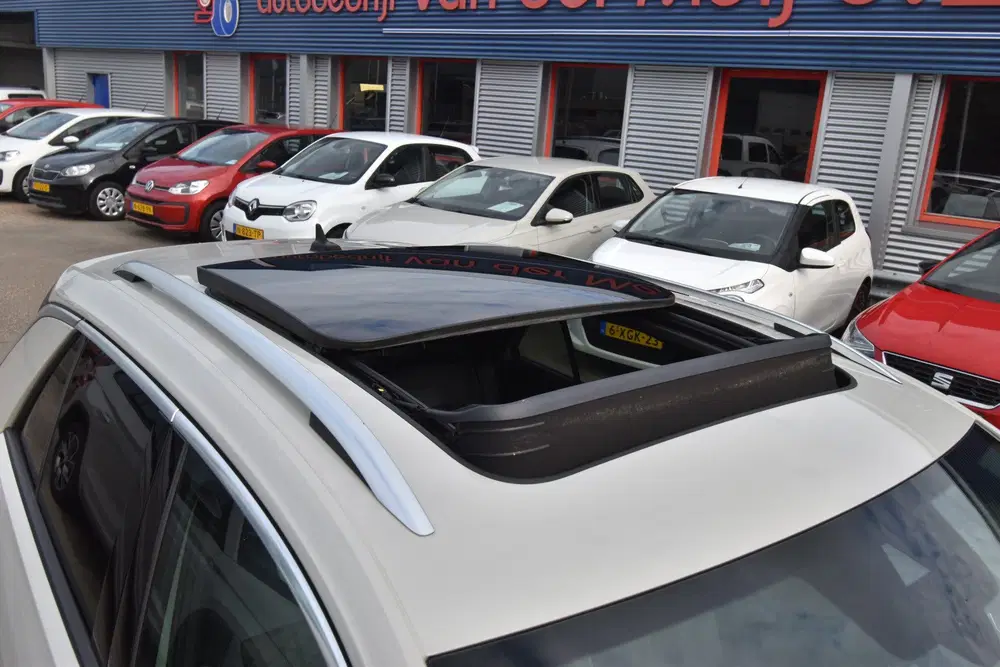 Volkswagen T-Roc 1.5 TSI R-Line Business+ uit 2022, foto 3
