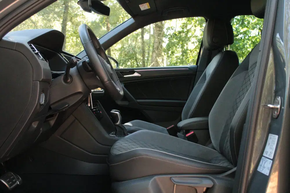 Volkswagen Tiguan 1.5 TSI R-Line Business uit 2023, foto 3