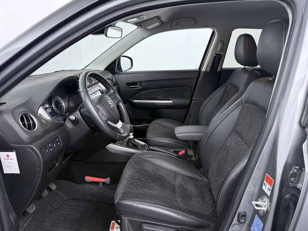 Suzuki Vitara 1.4 Boosterjet Style Smart Hybrid uit 2023, foto 10