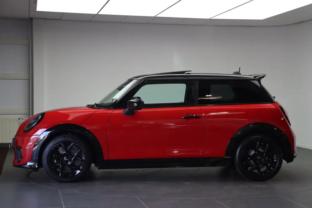 Mini Hatchback Cooper C uit 2025, foto 2