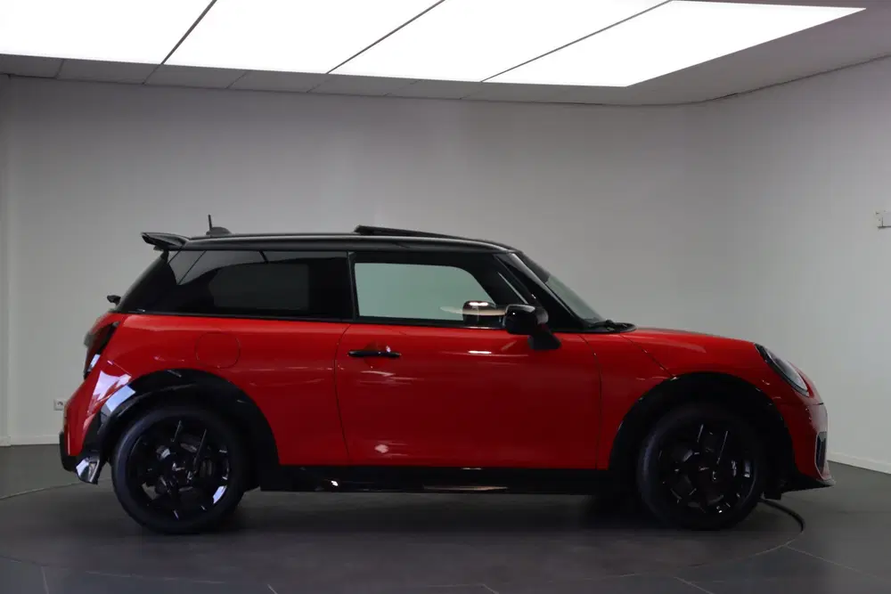 Mini Hatchback Cooper C uit 2025, foto 4