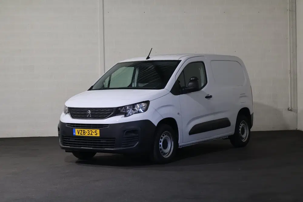 Peugeot Partner 1.2 PureTech 110pk S&S L1 Benzine 10dkm uit 2023