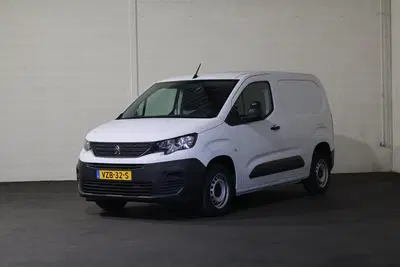 Peugeot Partner 1.2 PureTech 110pk S&S L1 Benzine 10dkm uit 2023
