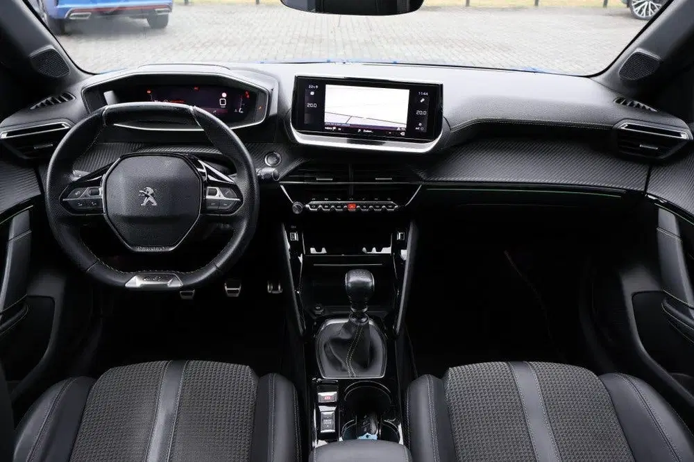 Peugeot 208 1.2 PureTech GT-Line uit 2020, foto 4
