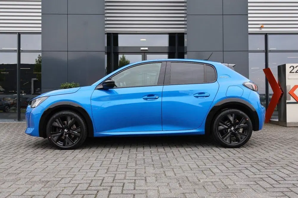 Peugeot 208 1.2 PureTech GT-Line uit 2020, foto 5