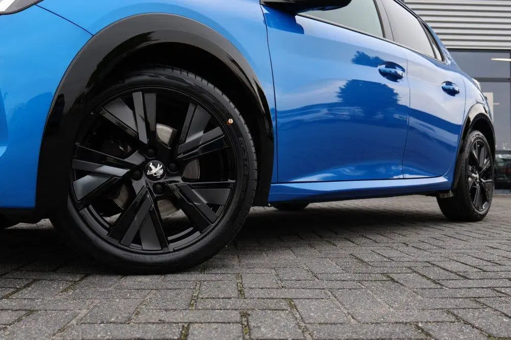 Peugeot 208 1.2 PureTech GT-Line uit 2020, foto 6