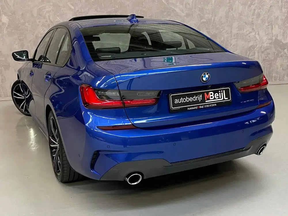 BMW 3-serie 330d xDrive High Executive uit 2020, foto 6