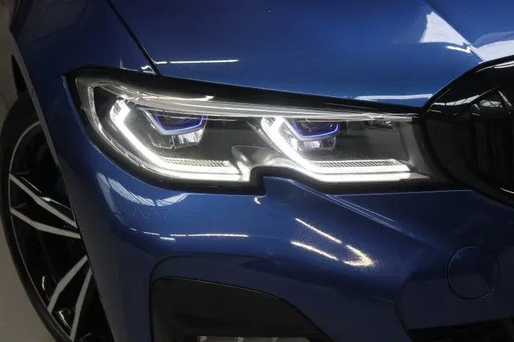 BMW 3-serie 330d xDrive High Executive uit 2020, foto 8