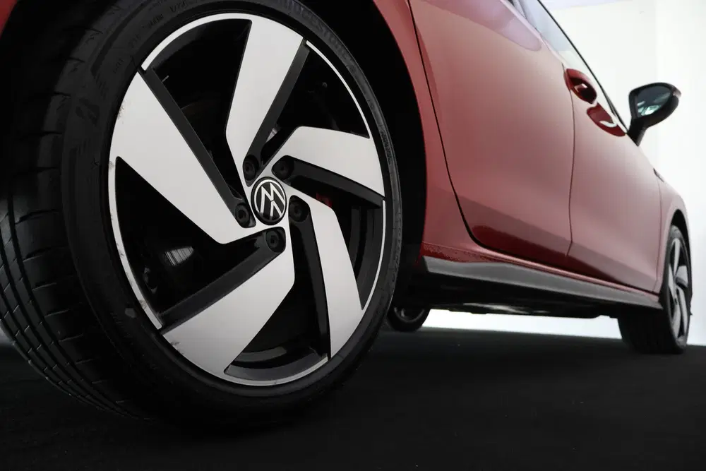 Volkswagen Golf 2.0 GTI DSG PANO uit 2024, foto 14